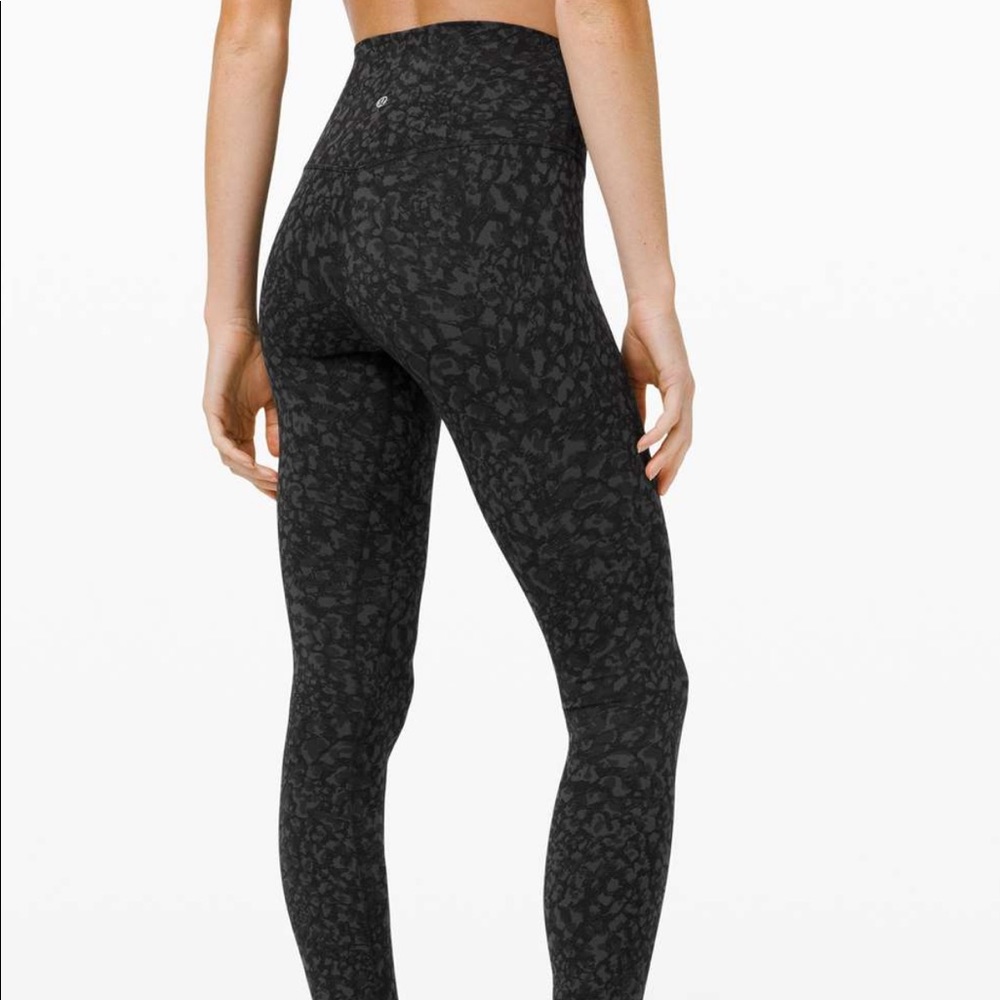 ✨SALE!✨Lululemon Align Pant 28” 4 Wild Thing Camo